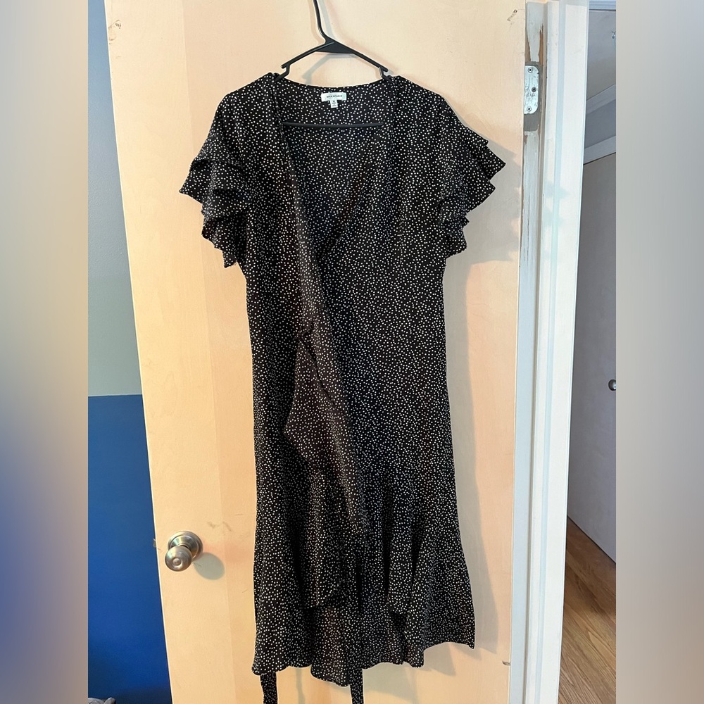 MIDI WRAP BLACK AND WHITE SUMMER DRESS